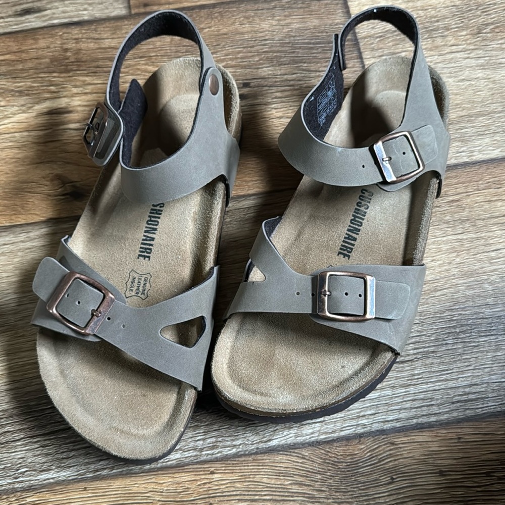 Cushionare sandals size 9